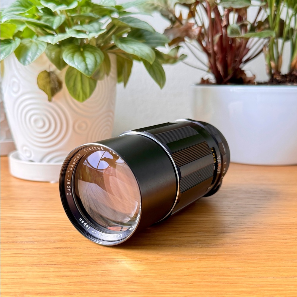 Super Takumar 200mm f4 Telephoto Lens